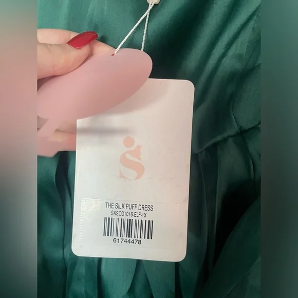 Green Selkie puff dress NWT - Picture 2 of 3